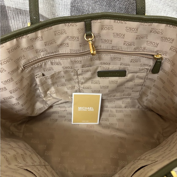 Michael Kors Green Tropical Tote Bag - Picture 3 of 3
